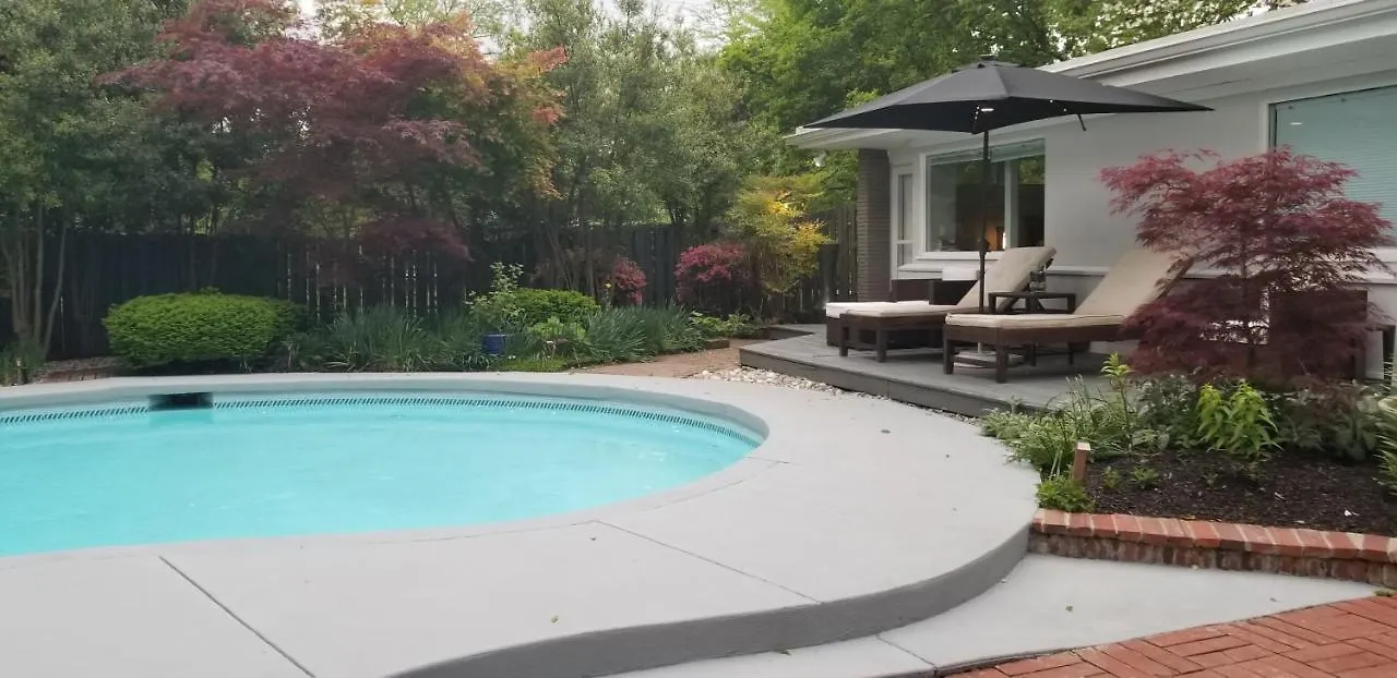Spectacular Home In Middletown With Acres Of Privacy Louisville