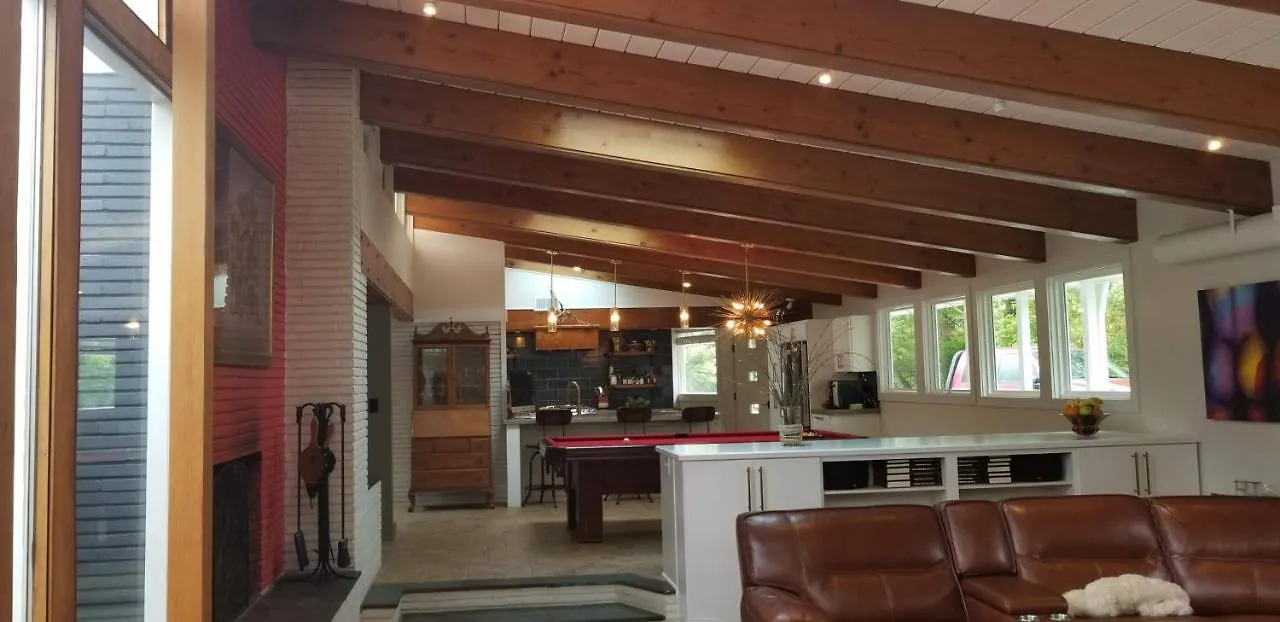 Spectacular Home In Middletown With Acres Of Privacy Louisville Prázdninový dům