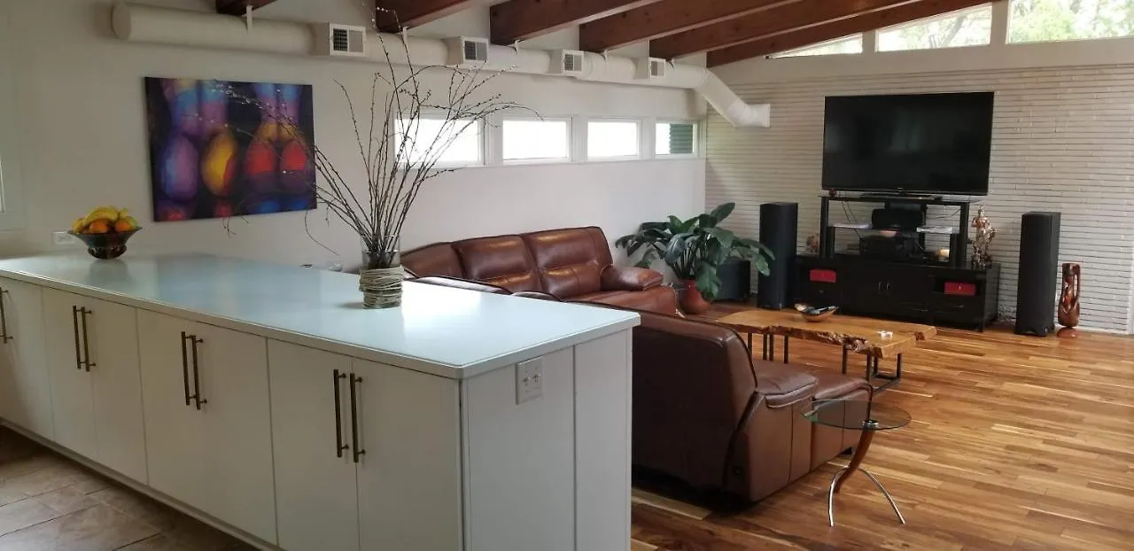 Spectacular Home In Middletown With Acres Of Privacy Louisville Prázdninový dům