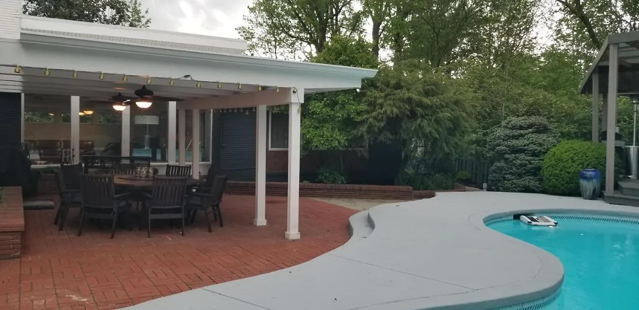 別荘 Spectacular Home In Middletown With Acres Of Privacyルイスビル 米国